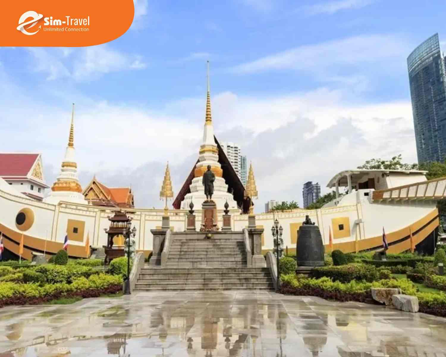 Du lịch Th&aacute;i Lan m&ugrave;a mưa gi&uacute;p du kh&aacute;ch tiết kiệm tối đa chi ph&iacute; đặt ph&ograve;ng v&agrave; v&eacute; m&aacute;y bay.