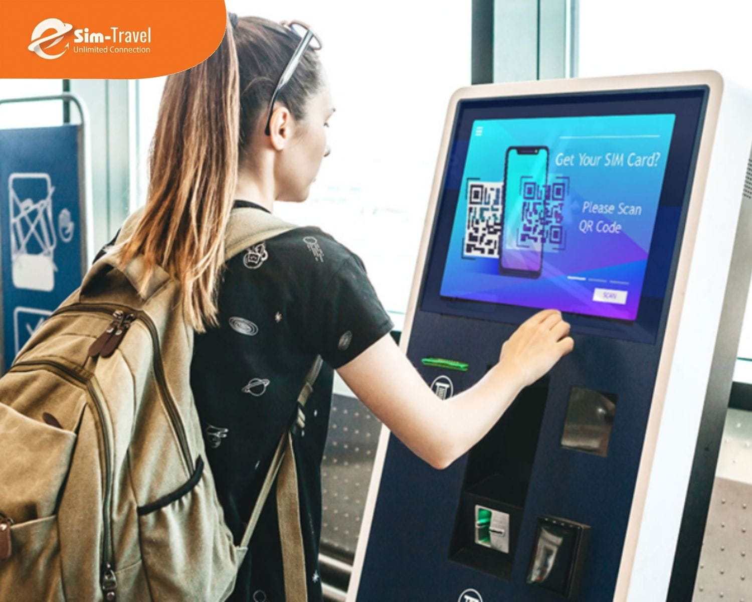 M&aacute;y Kiosk tự động tại s&acirc;n bay hỗ trợ lấy Sim đ&atilde; đặt trước qua s&agrave;n du lịch.
