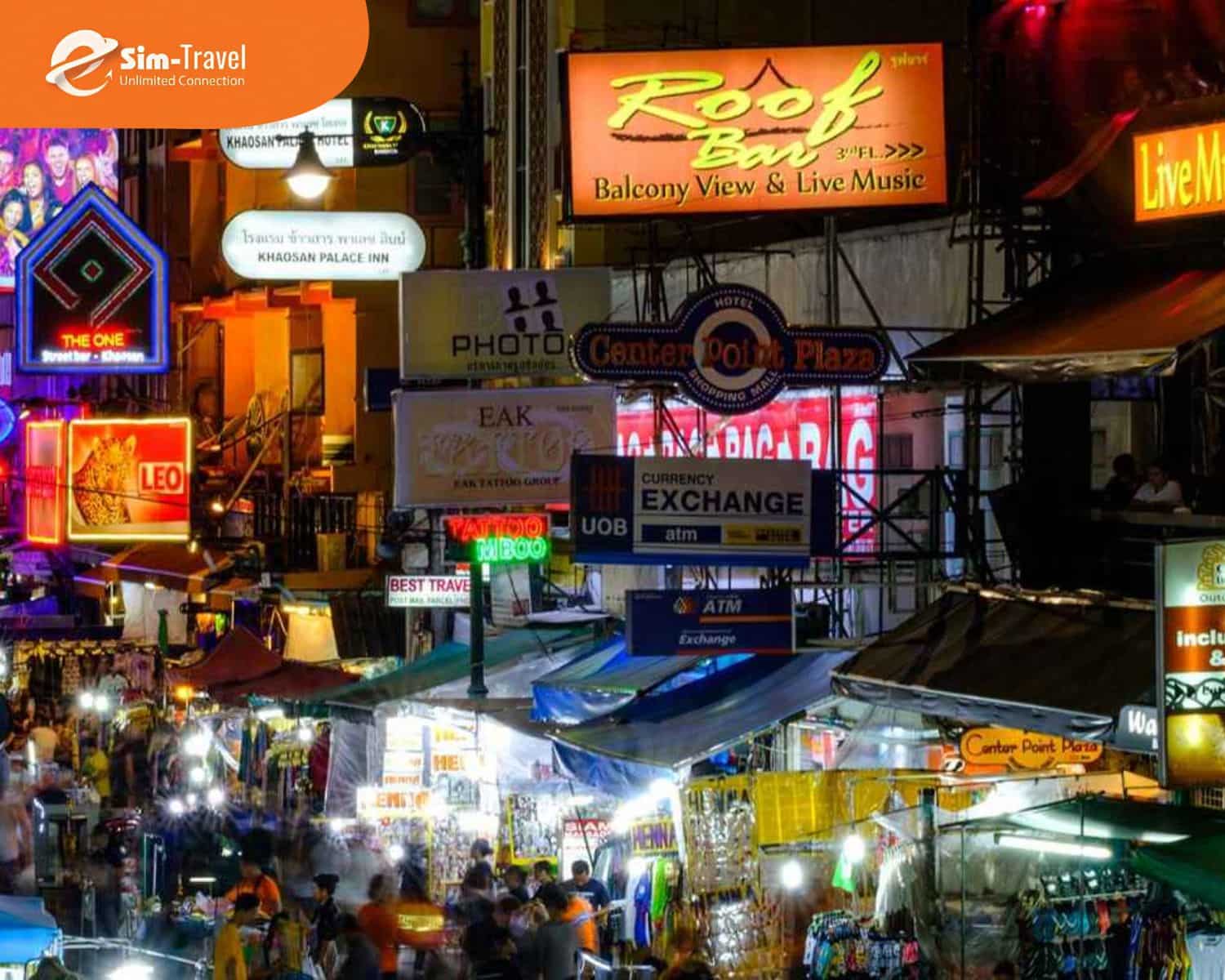 Chợ đ&ecirc;m thi&ecirc;n đường mua sắm s&ocirc;i động v&agrave; đậm chất địa phương Th&aacute;i Lan