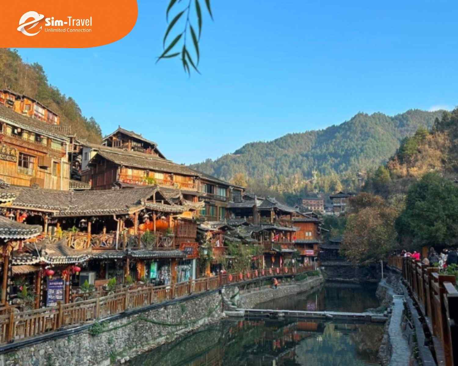 Hồ Đại Mi&ecirc;u l&agrave; hồ nước y&ecirc;n b&igrave;nh với cảnh sắc trong l&agrave;nh v&agrave; thơ mộng