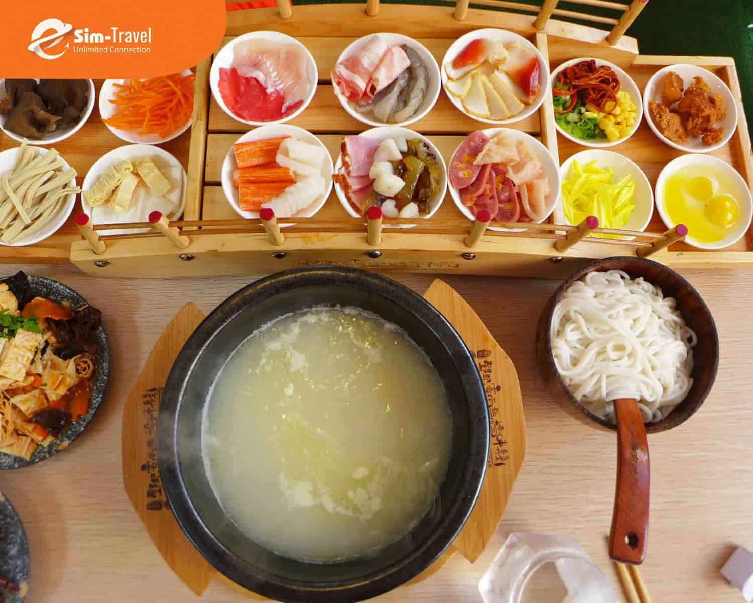 Mì qua cầu Vân Nam