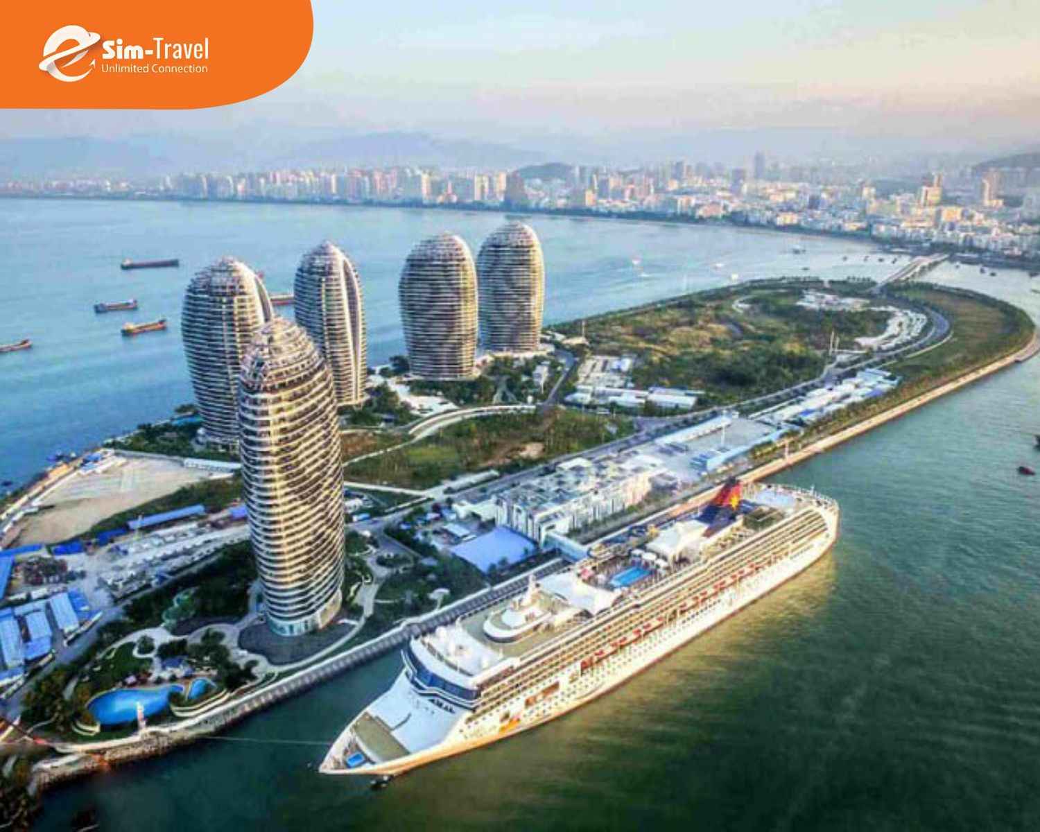 Đảo Hải Nam nổi tiếng với biển đẹp, kh&iacute; hậu nhiệt đới v&agrave; nhiều khu nghỉ dưỡng hấp dẫn