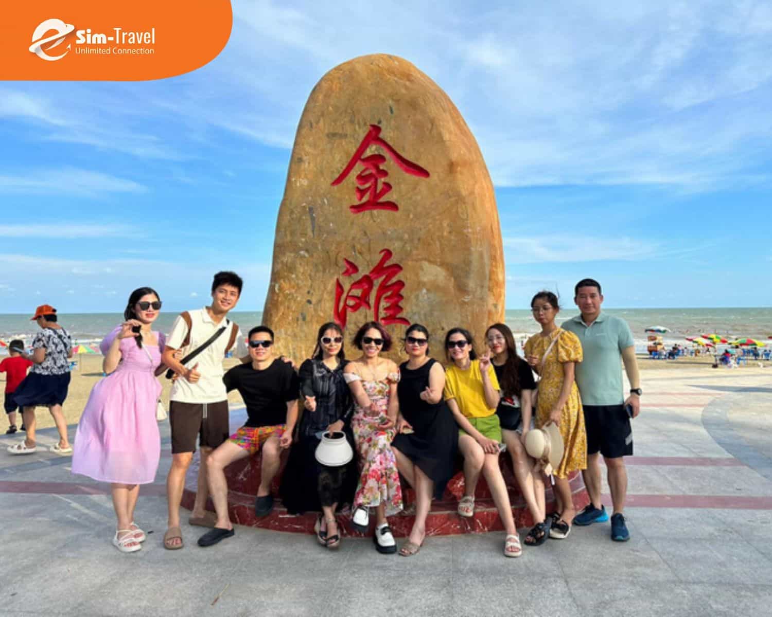 Không gian biển Vạn Vĩ và làng chài bình dị tạo nên trải nghiệm thư giãn ở Đông Hưng