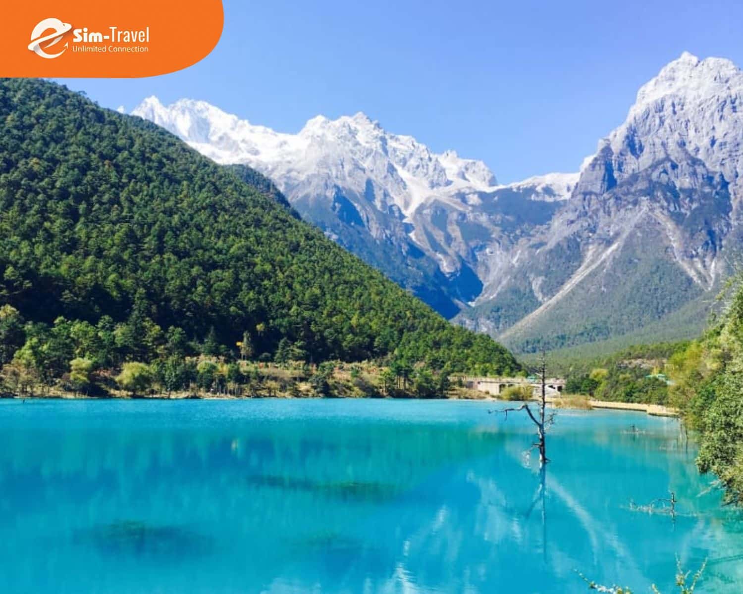 Lam Nguyệt Cốc l&agrave; nơi sắc xanh chạm đến tr&aacute;i tim