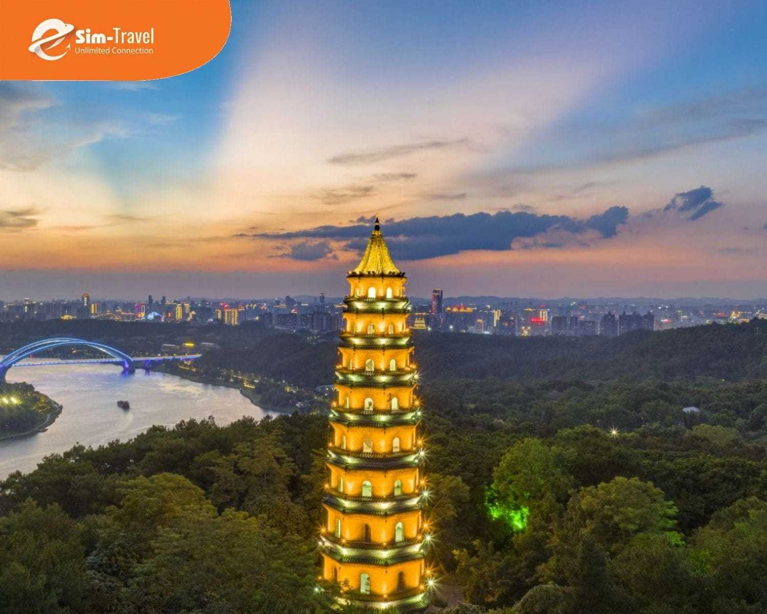 Th&aacute;p Long Tượng uy nghi&ecirc;m, biểu tượng tại khu Thanh T&uacute; Sơn.