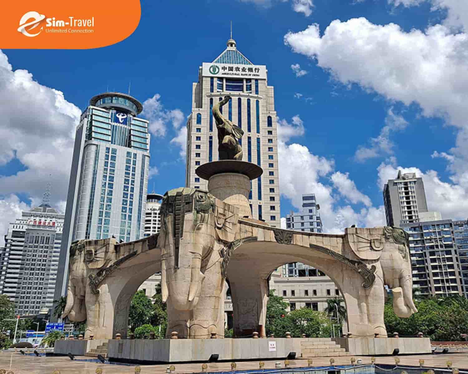 Quảng trường Ngũ Tượng - Biểu tượng lịch sử