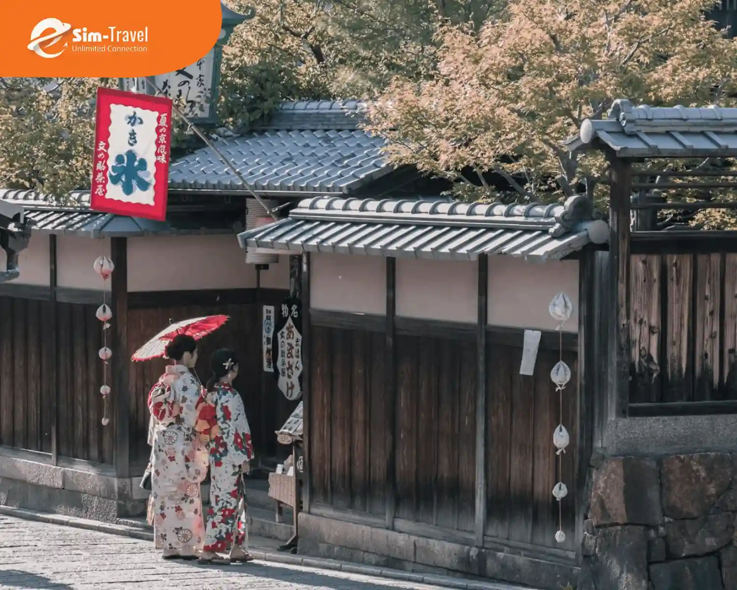 Mặc trang phục truyền thống xuống phố ở Nhật