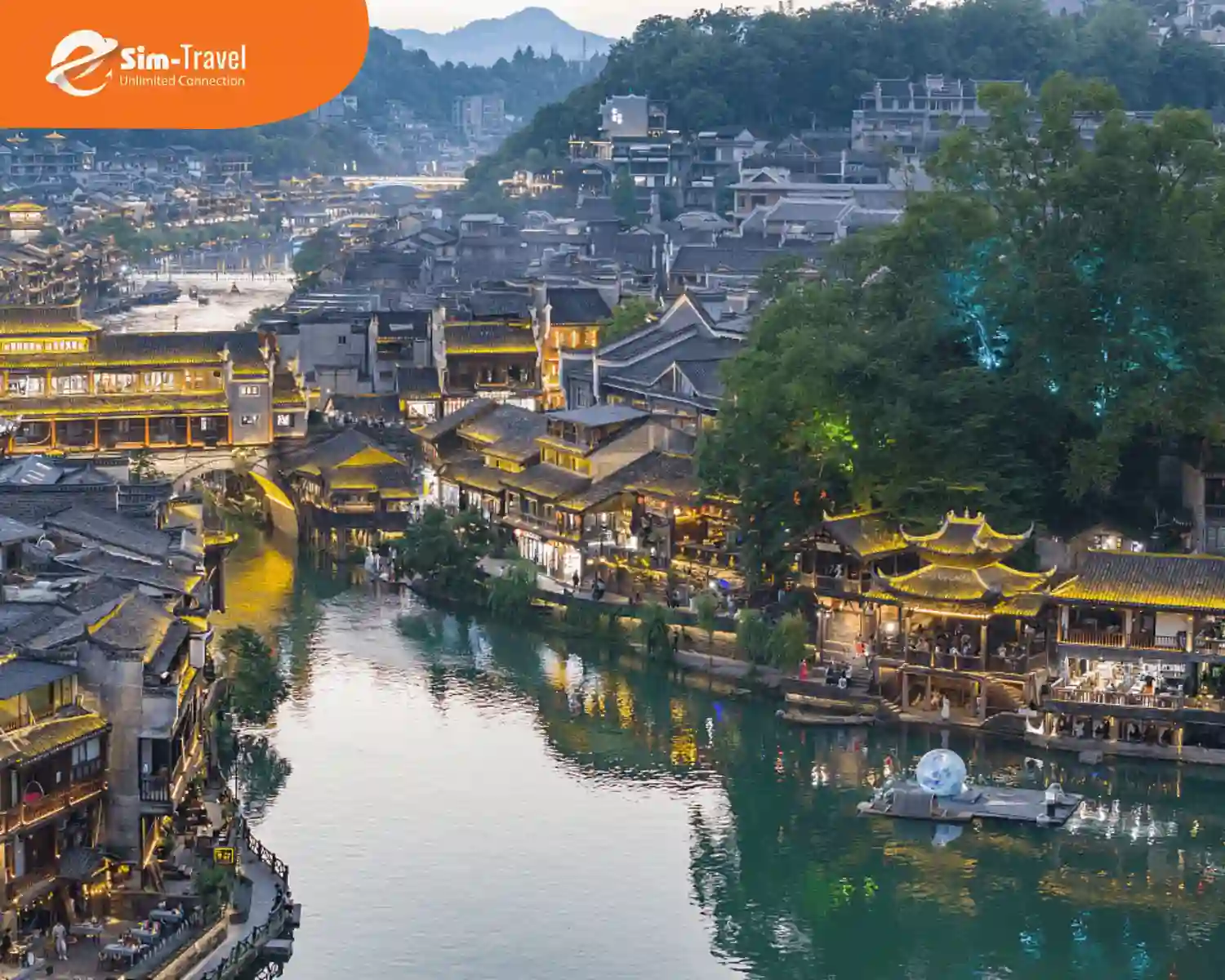 Phượng Hoàng Cổ Trấn - Trấn cổ có niên đại hơn 1.300 năm lịch sử