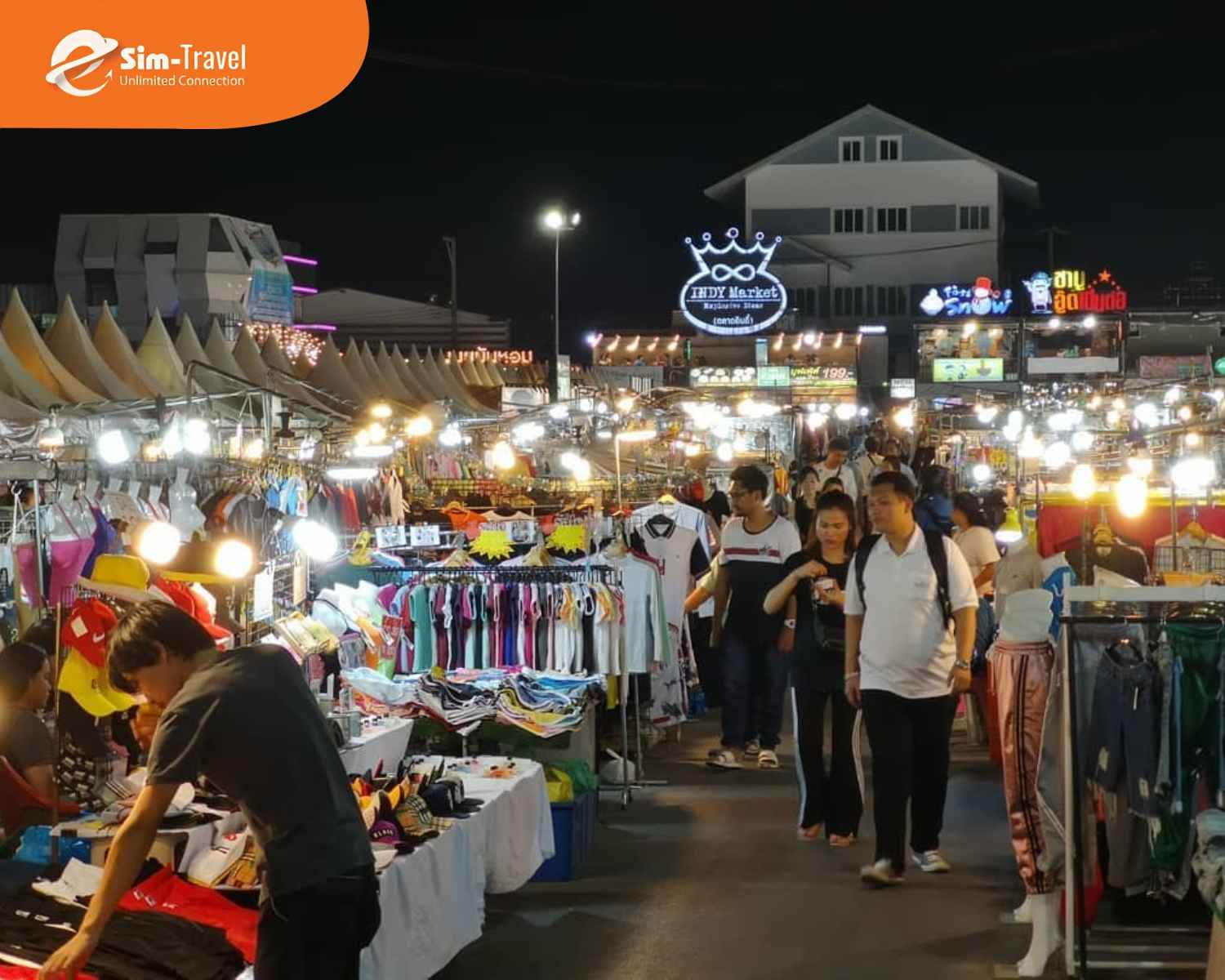 Chợ đ&ecirc;m Th&aacute;i Lan thu h&uacute;t du kh&aacute;ch với kh&ocirc;ng kh&iacute; s&ocirc;i động, ẩm thực đường phố đa dạng