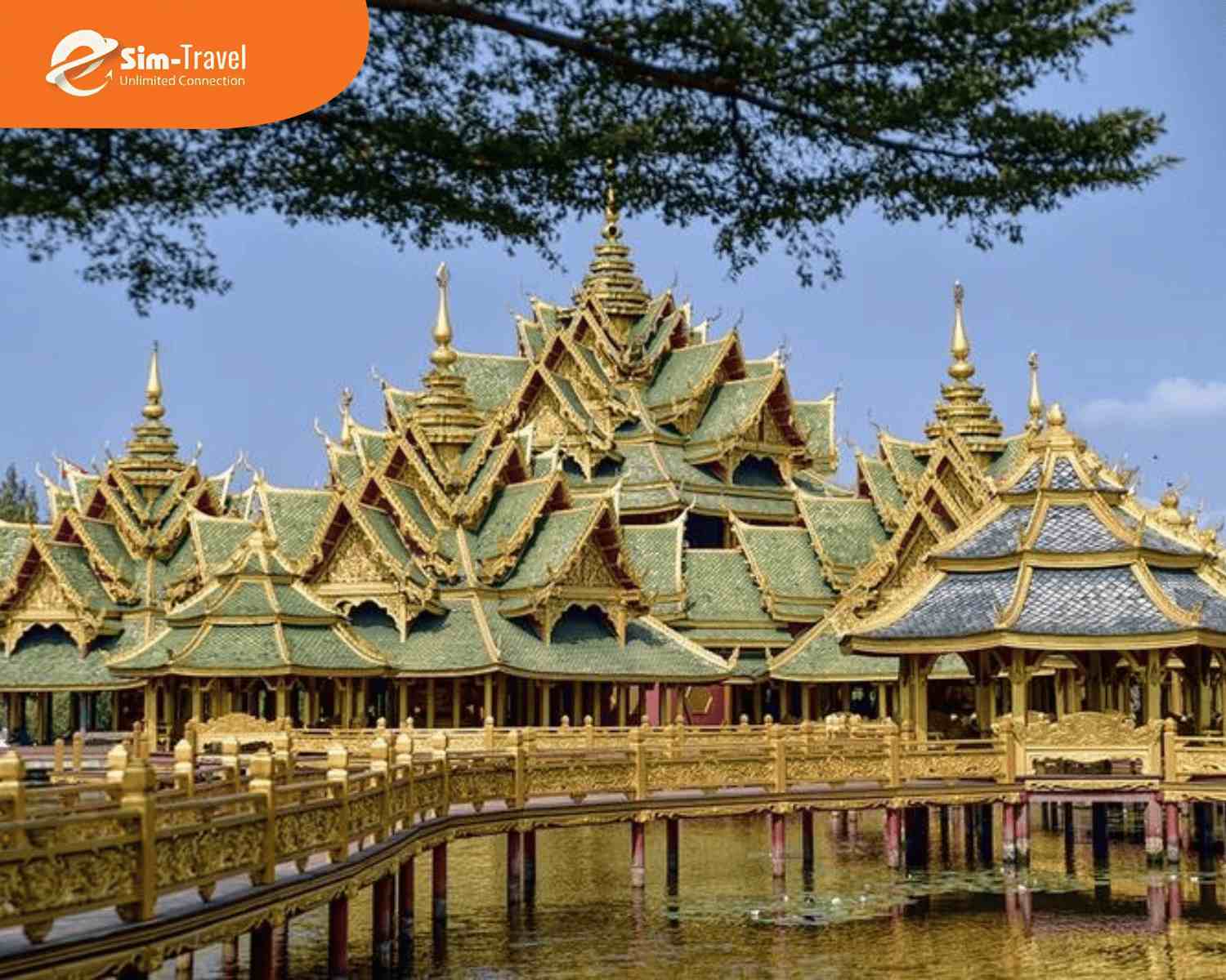 Muang Boran l&agrave; bảo t&agrave;ng ngo&agrave;i trời khổng lồ t&aacute;i hiện c&aacute;c c&ocirc;ng tr&igrave;nh lịch sử nổi tiếng của Th&aacute;i Lan