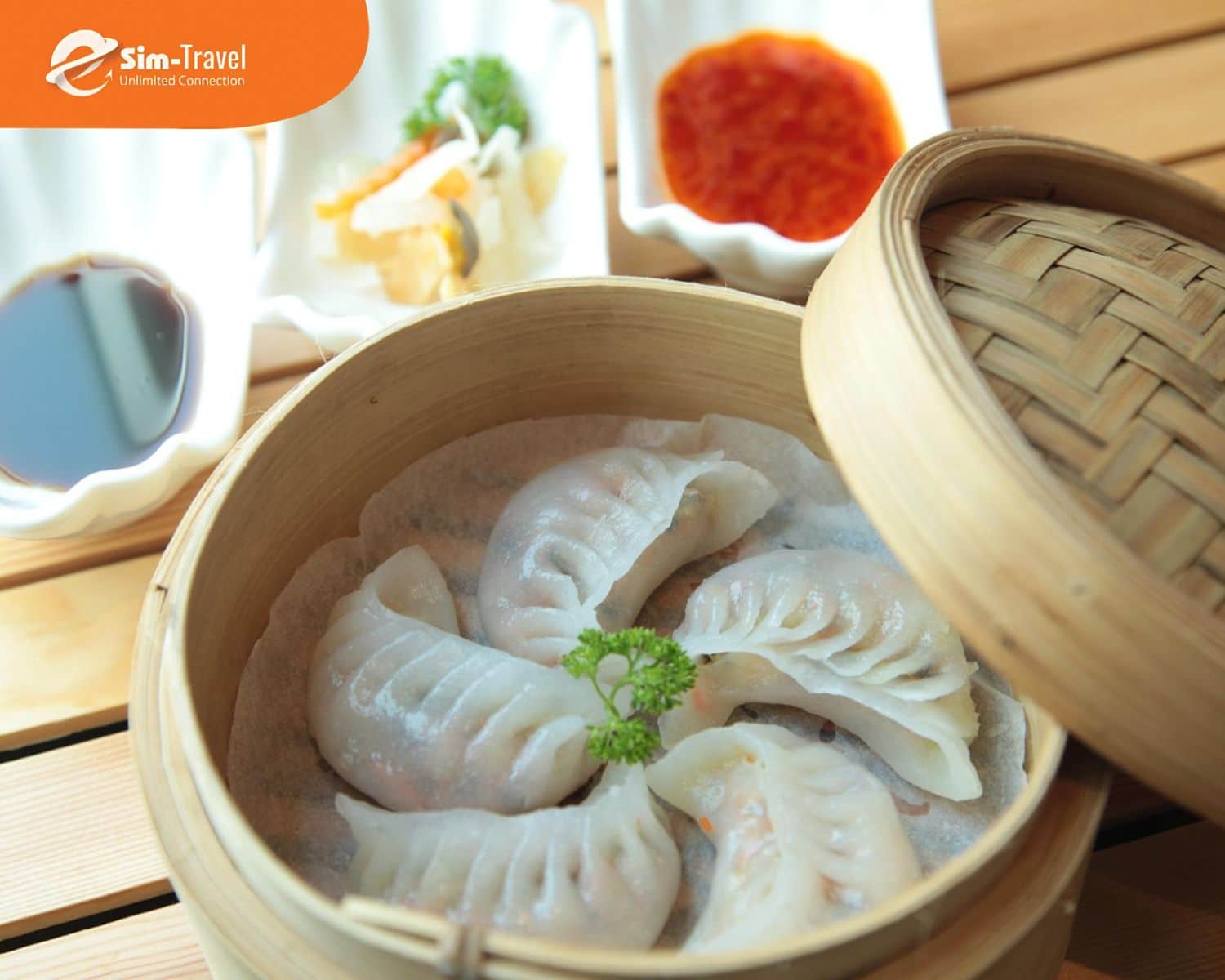 Thưởng thức các món bánh trong tiết trời mát mẻ mùa xuân là lựa chọn không nên bỏ lỡ