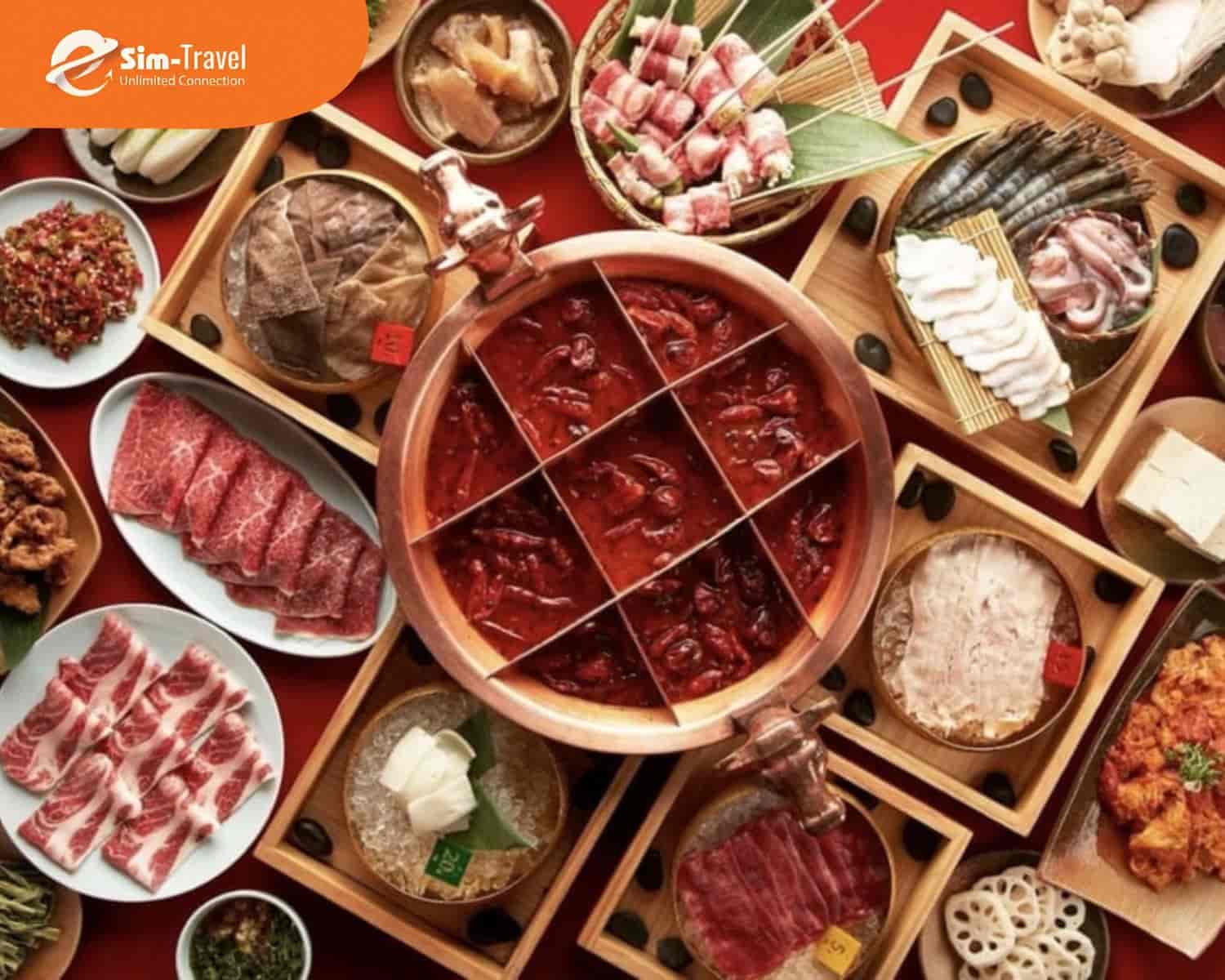 Lẩu Tứ Xuyên món ăn ấm áp khi du lịch mùa đông ở Trung Quốc