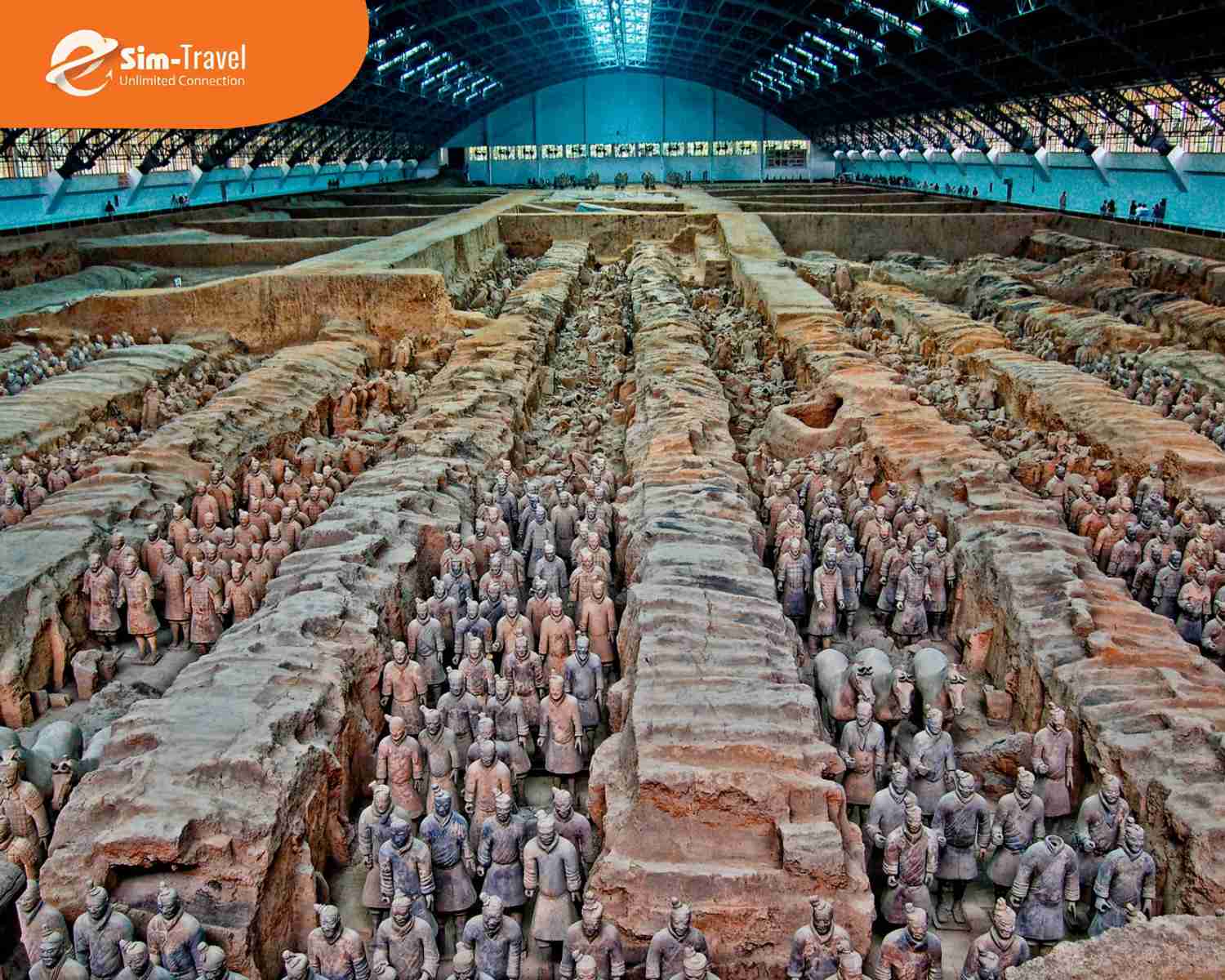 Lăng mộ Tần Thủy Ho&agrave;ng nổi bật với đội qu&acirc;n đất nung sống động v&agrave; gi&aacute; trị lịch sử đặc biệt