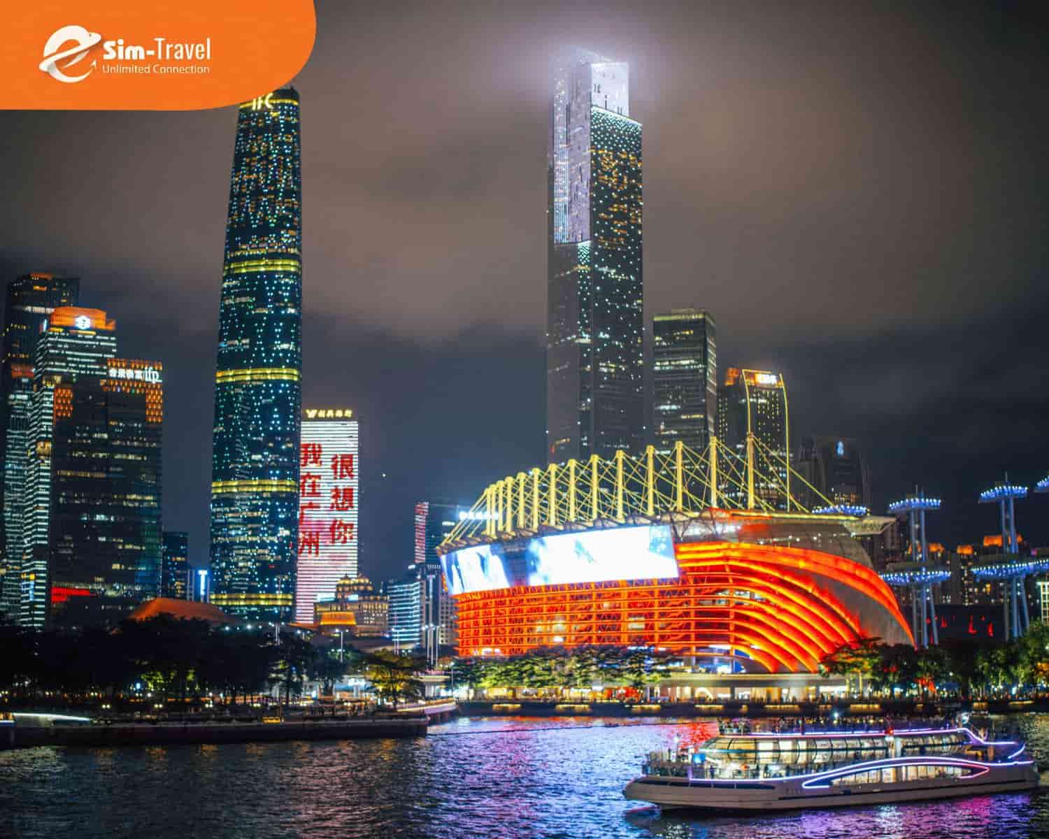 Quảng Châu rực rỡ ánh đèn về đêm