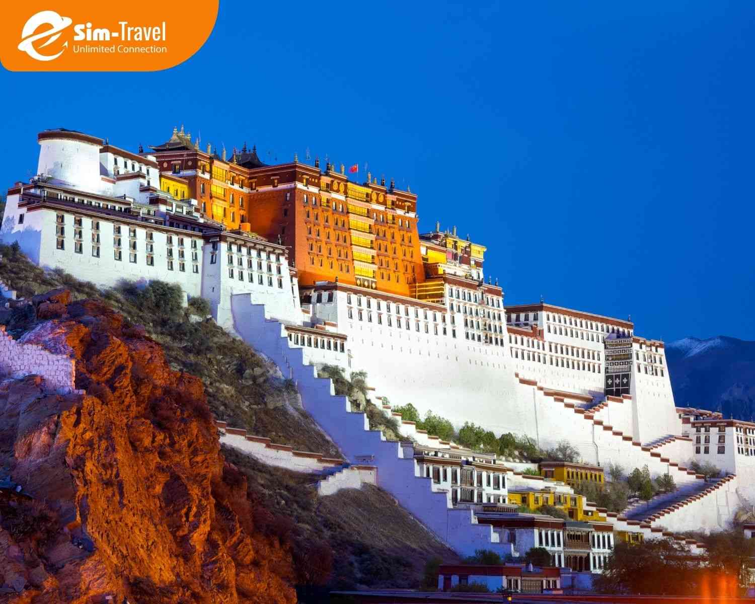 Cung Potala huyền b&iacute; si&ecirc;u đẹp v&agrave;o th&aacute;ng 8