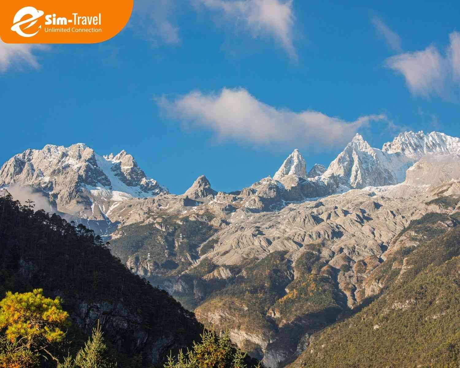 N&uacute;i tuyết ngọc long v&agrave;o th&aacute;ng 8 tr&ocirc;ng như n&agrave;o?