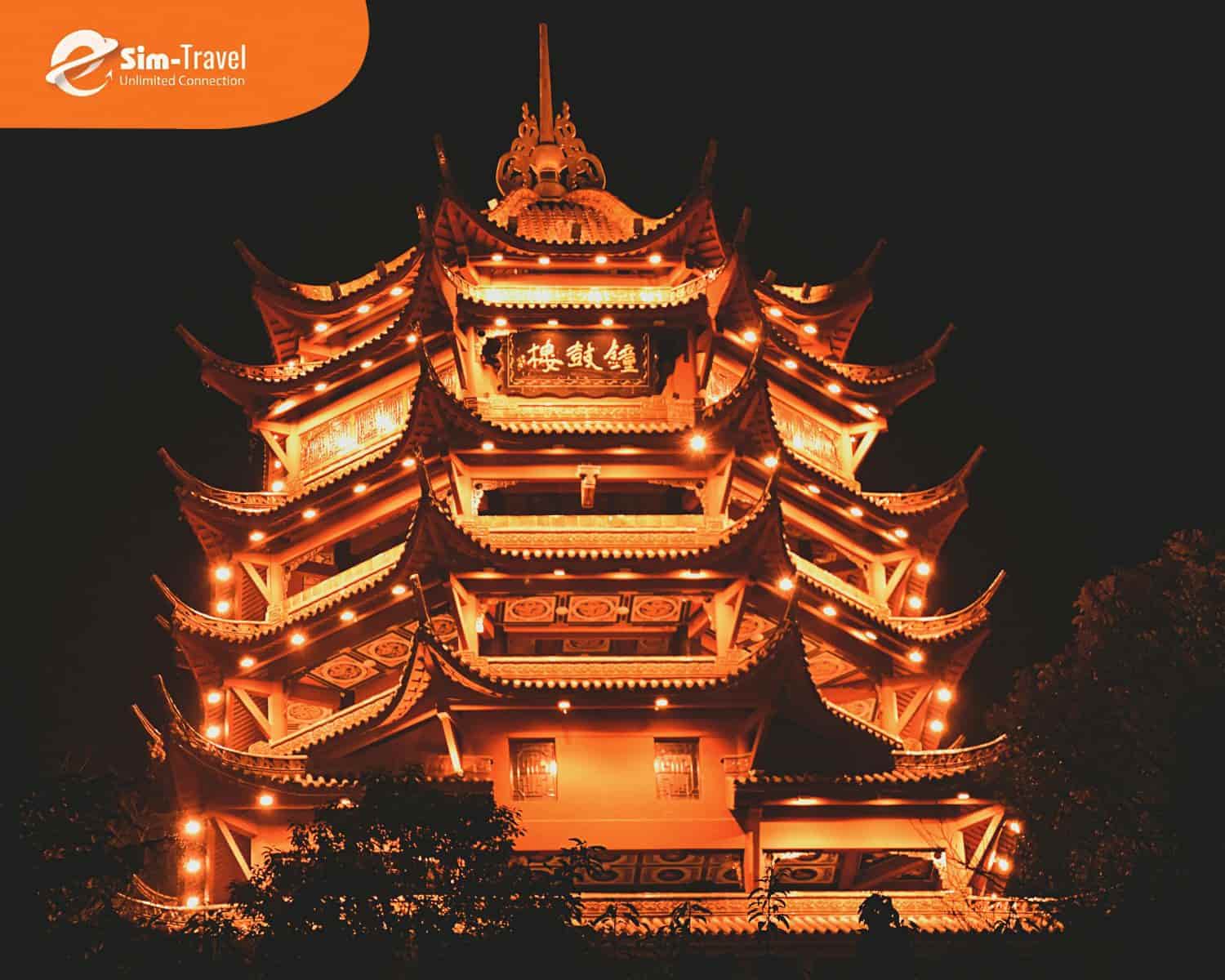 Tứ Xuyên sở hữu cảnh sắc hùng vĩ cùng nền văn hoá, ẩm thực độc đáo thu hút du khách