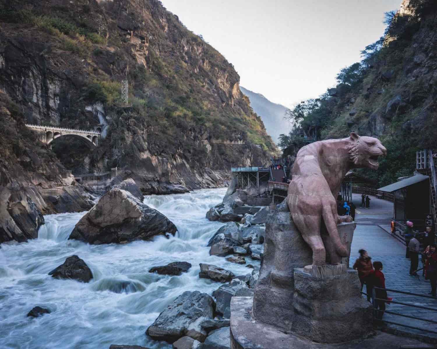 Hổ Khiêu Hiệp - Thiên nhiên hùng vĩ