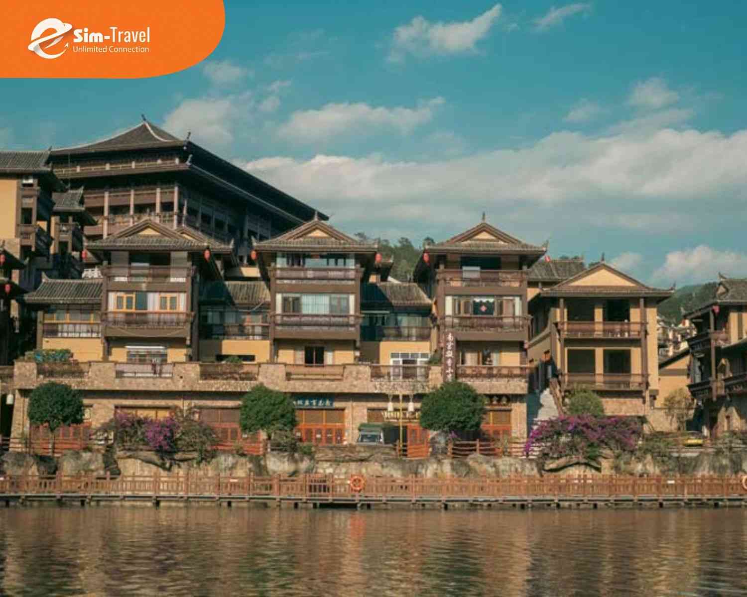 Di Lặc thu h&uacute;t với cảnh quan thi&ecirc;n nhi&ecirc;n kết hợp văn h&oacute;a đặc sắc