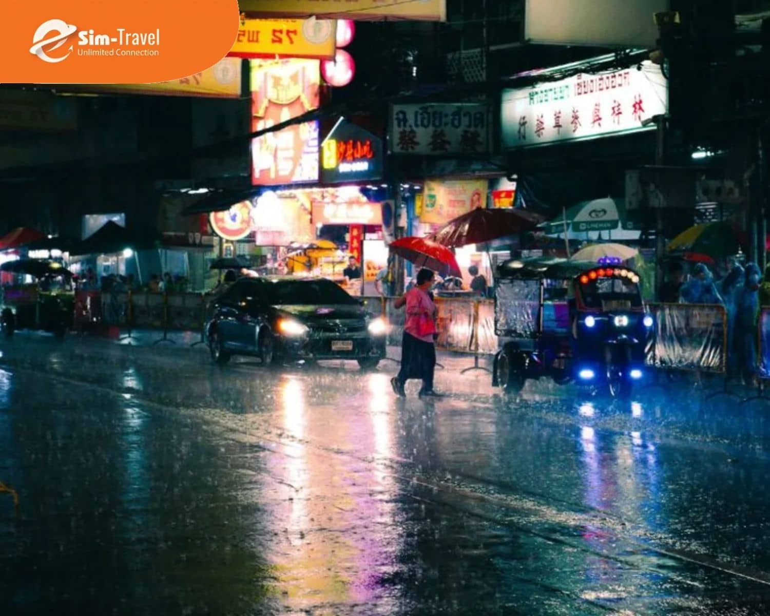 M&ugrave;a mưa từ th&aacute;ng 6 đến th&aacute;ng 10 thường xuất hiện mưa lớn v&agrave;o chiều tối muộn.