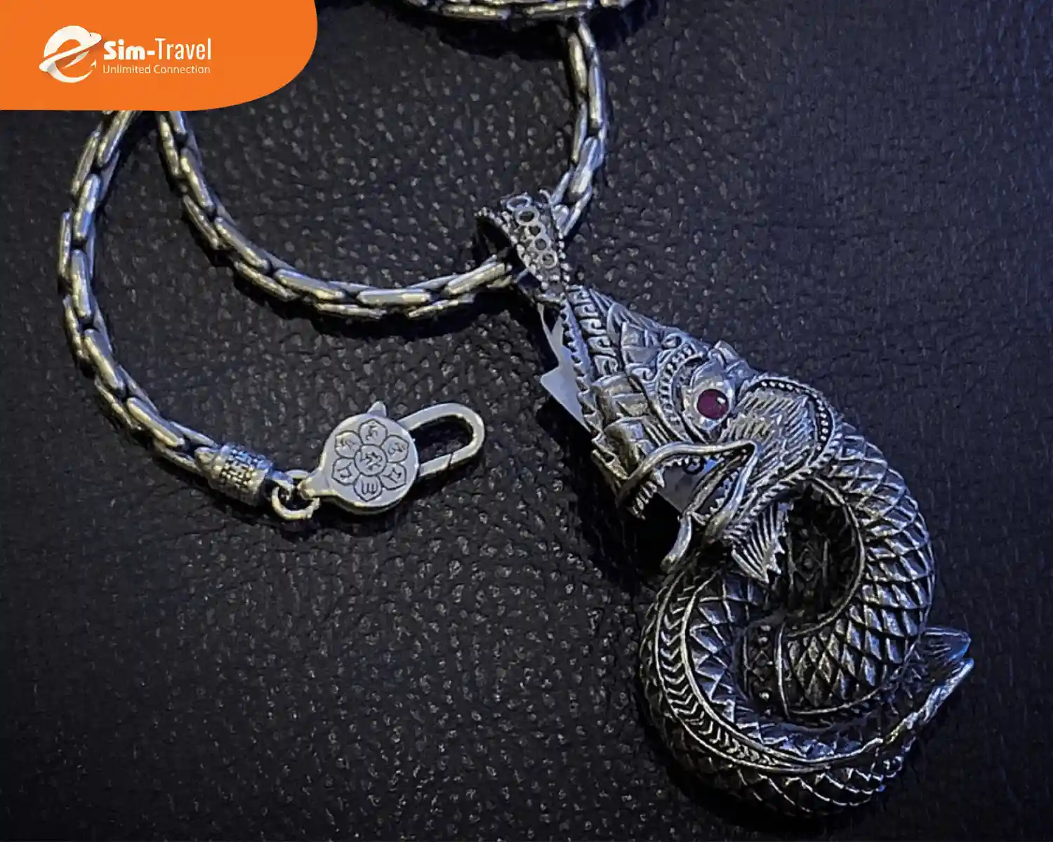 Trang sức Bạc Thái mang màu sắc độc lạ