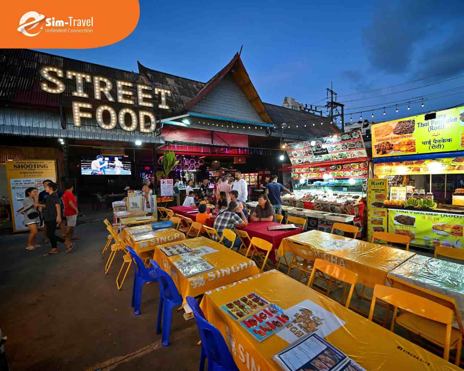 Ẩm thực đường phố phong phú với chi phí phải chăng thu hút du khách