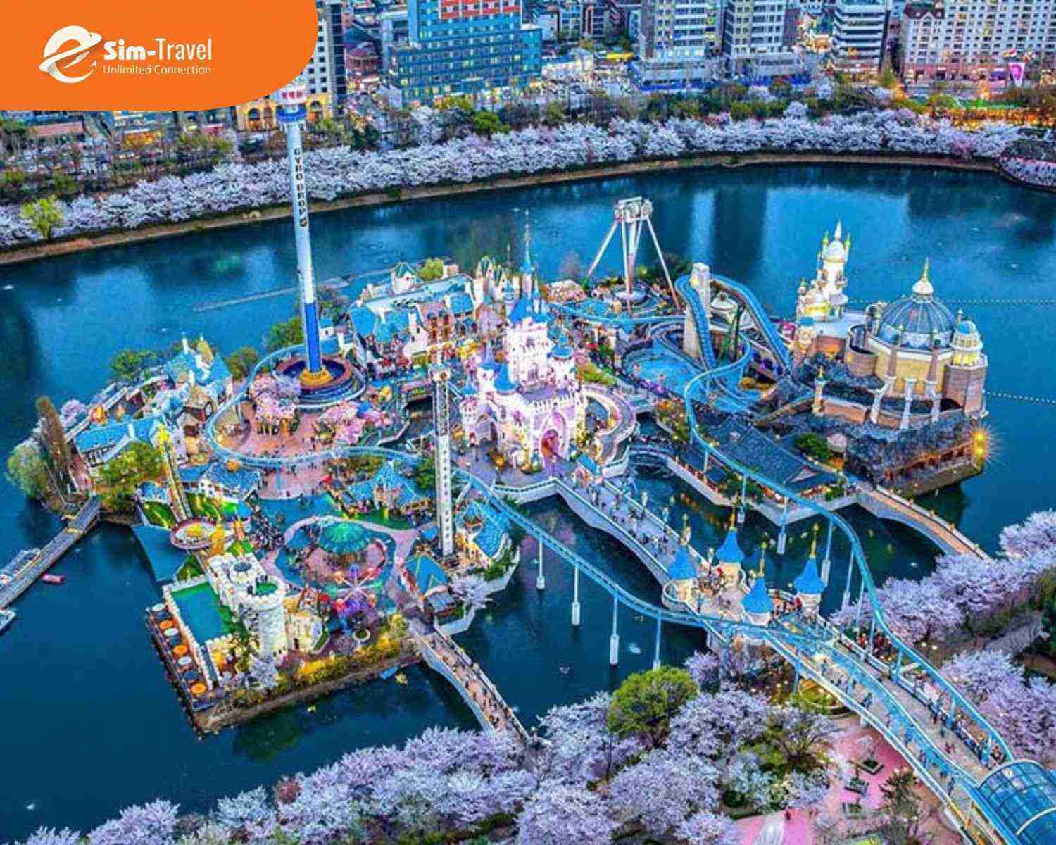 Lotte World nổi bật với kh&ocirc;ng gian giải tr&iacute; s&ocirc;i động c&ugrave;ng nhiều tr&ograve; chơi v&agrave; hoạt động hấp dẫn