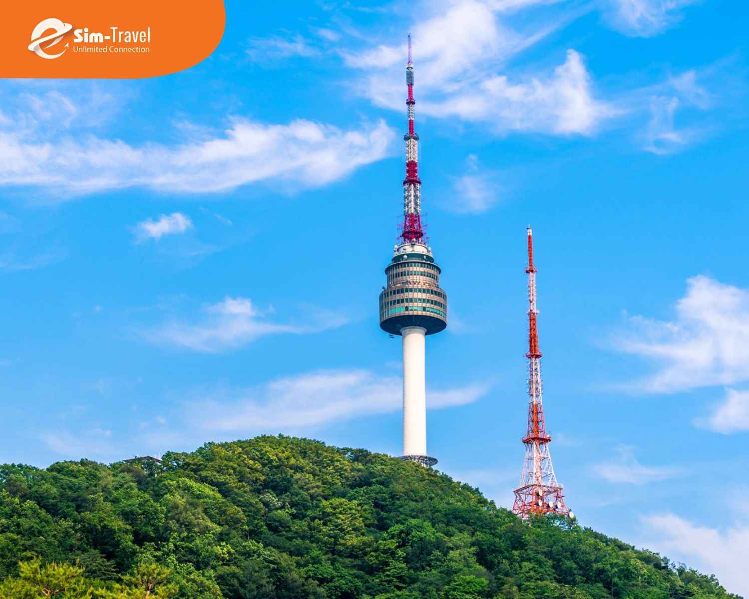 Th&aacute;p Namsan l&agrave; điểm ngắm cảnh nổi tiếng, nơi bạn c&oacute; thể thu trọn vẻ đẹp của Seoul từ tr&ecirc;n cao