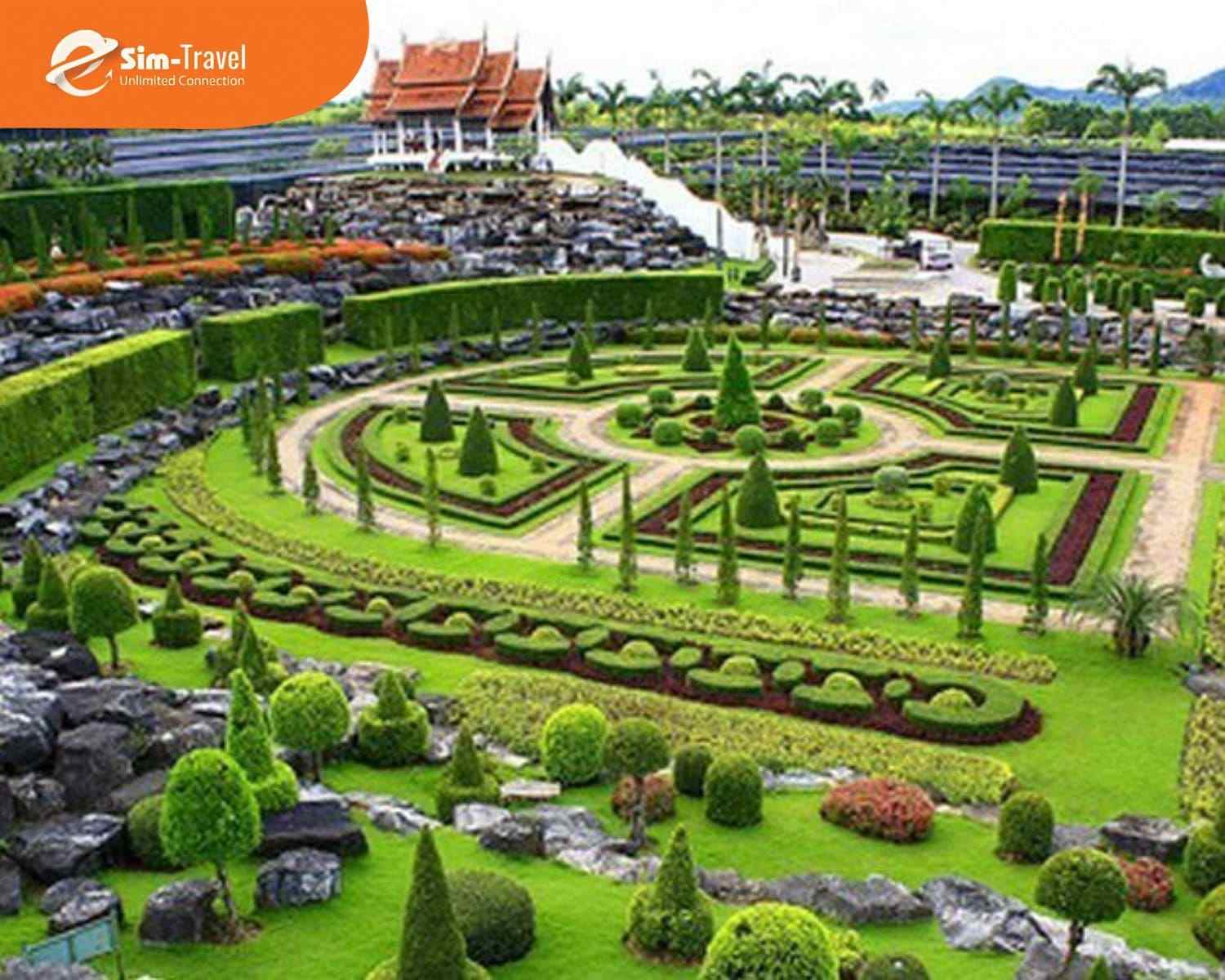 Nong Nooch Tropical Garden nổi tiếng với không gian vườn nhiệt đới rộng lớn và nhiều hoạt động văn hóa đặc sắc