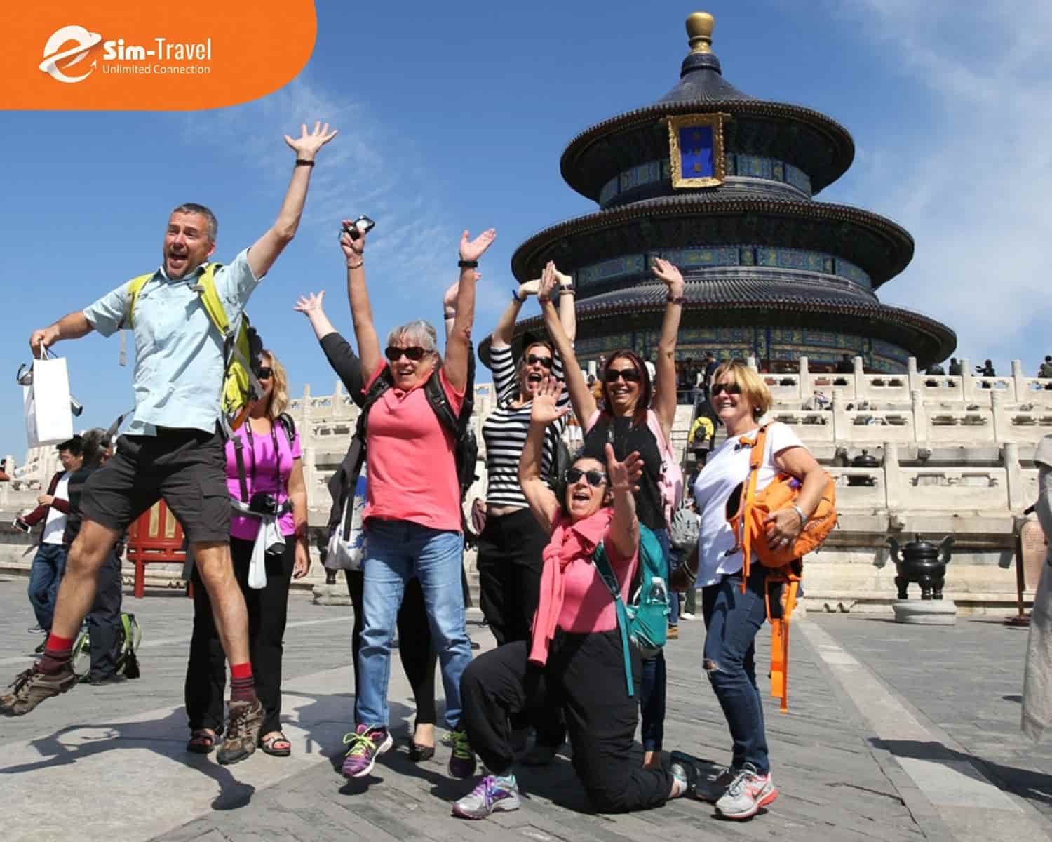 Chuẩn bị phụ kiện hợp lý sẽ giúp bạn thoải mái di chuyển, tự tin chụp ảnh và tận hưởng trọn vẹn chuyến đi